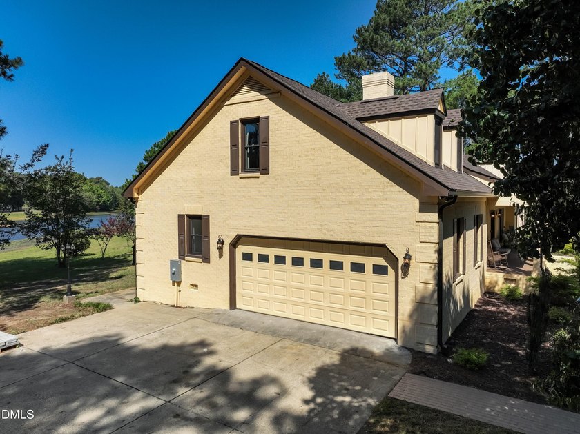 Discover this extensively renovated custom home, perfectly - photo 17