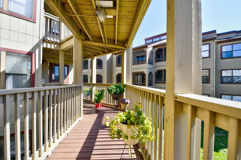 Welcome to your perfect coastal retreat in the highly - photo 5