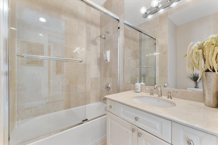 DIRECT OCEAN UPPER PENTHOUSE w/ 11 FOOT CEILINGS at L'Hermitage - photo 28