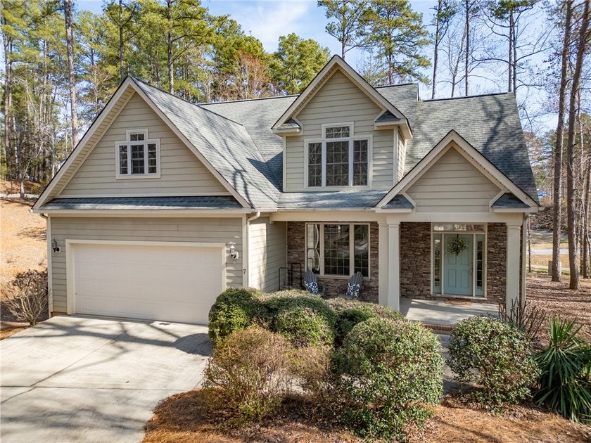 LIVE WHERE YOU PLAY! Discover the perfect home for an active - photo 3