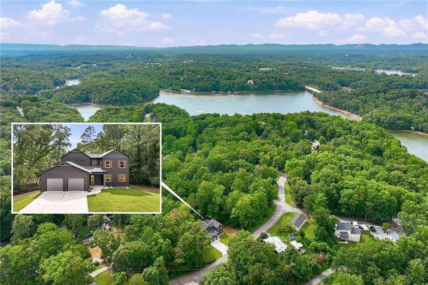 Welcome to lakeside living on Lake Lanier in the sought-after - photo 5