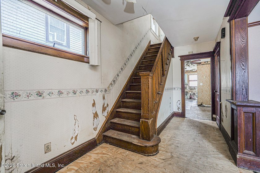 PROPERTY IS VACANT! PRICED TO SELL AS IS: CASH OFFERS ONLY - photo 7