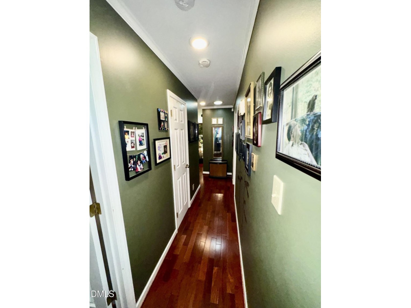 Welcome to this 3-bedroom, 2.5-bathroom single-family residence - photo 22