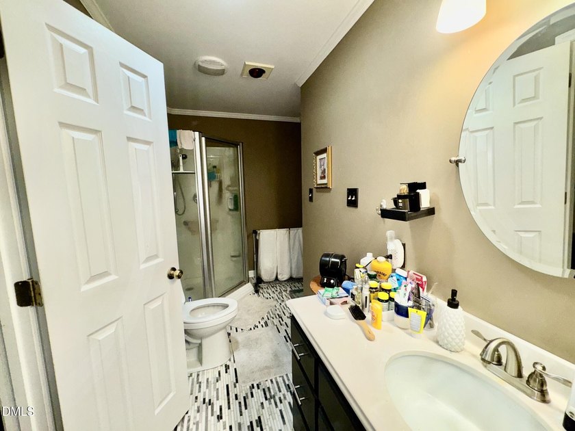 Welcome to this 3-bedroom, 2.5-bathroom single-family residence - photo 25
