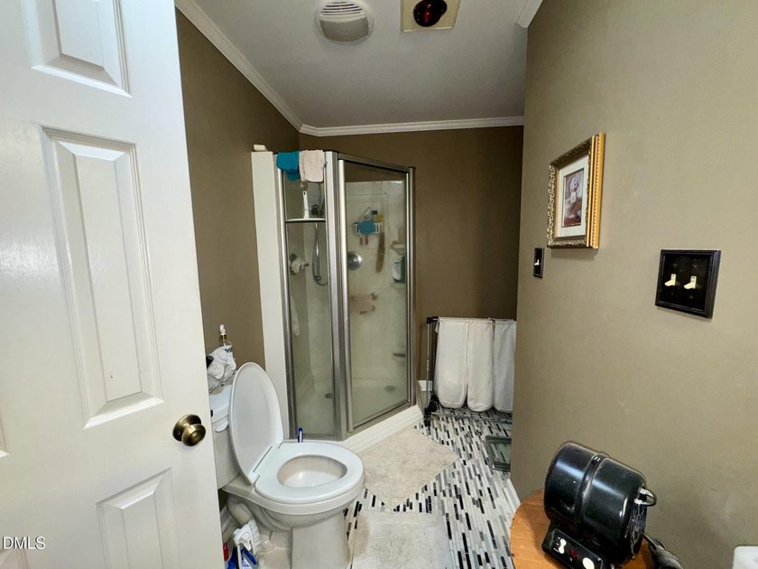 Welcome to this 3-bedroom, 2.5-bathroom single-family residence - photo 26