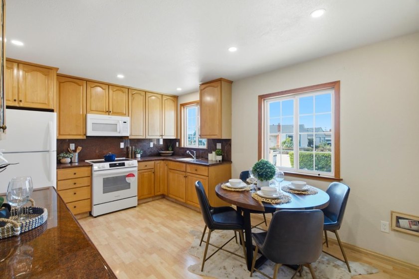 Welcome to this well-maintained single-story home in San - photo 12