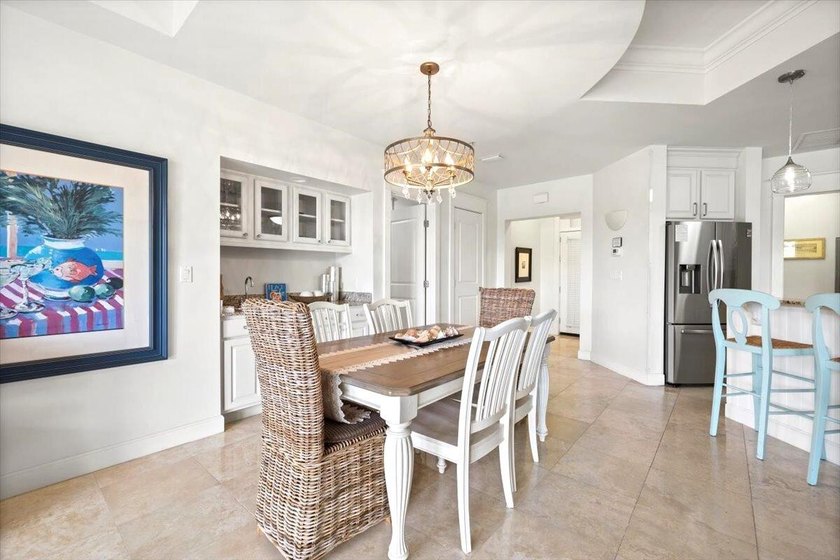 Beachside Sandestin living at its best! This walk-in level - photo 7