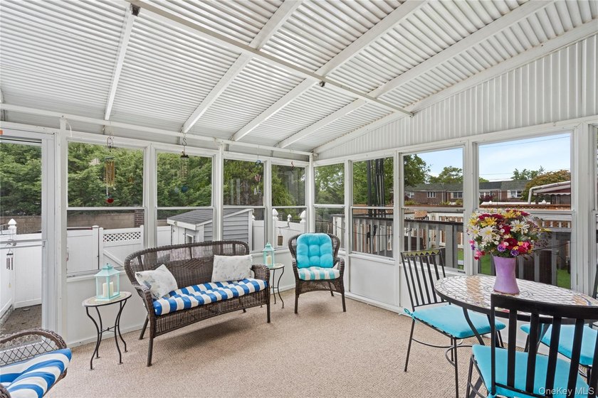 Beautiful move-in condition 2-bedroom, 2-bath home located on a - photo 8