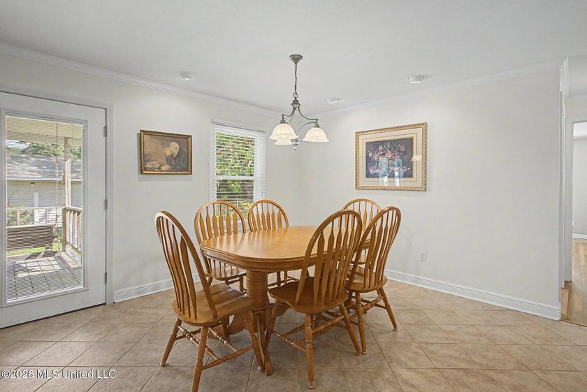 Absolutely immaculate and exceptionally well-maintained - photo 11
