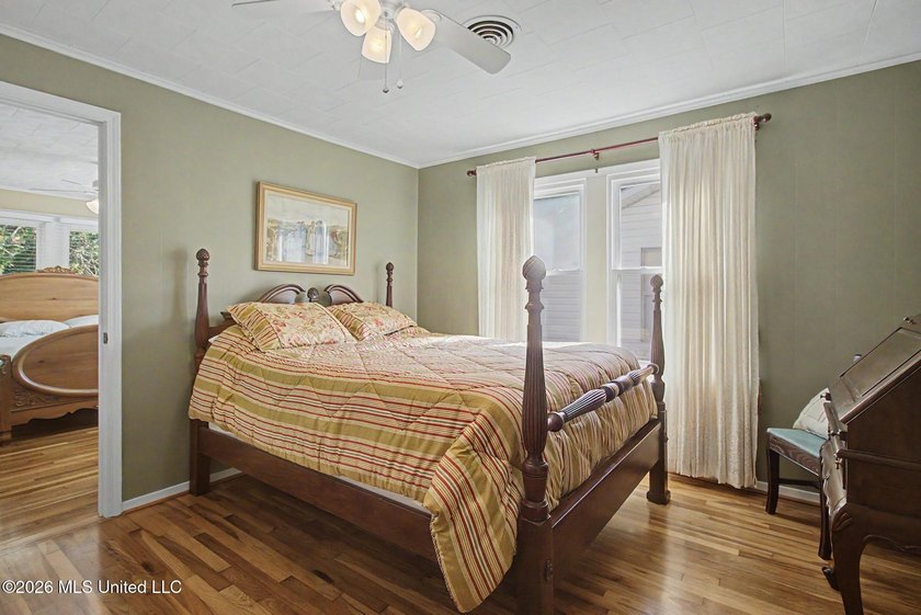 Absolutely immaculate and exceptionally well-maintained - photo 16