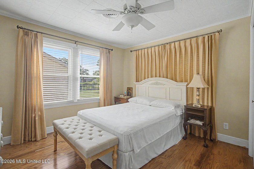Absolutely immaculate and exceptionally well-maintained - photo 17