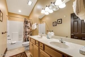ATTENTION INVESTORS!!! OPPORTUNITY TO BUY THREE CONDOS FROM THE - photo 22