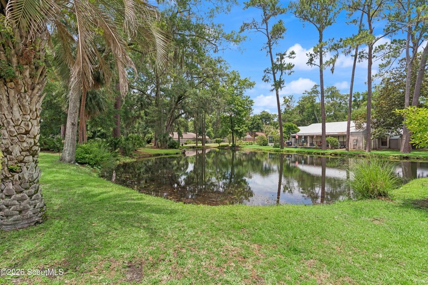 Easy island living in this charming 2-bedroom, 1-bath end-unit - photo 18