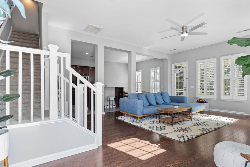 Stunning and spacious, this expansive end-unit residence offers - photo 3