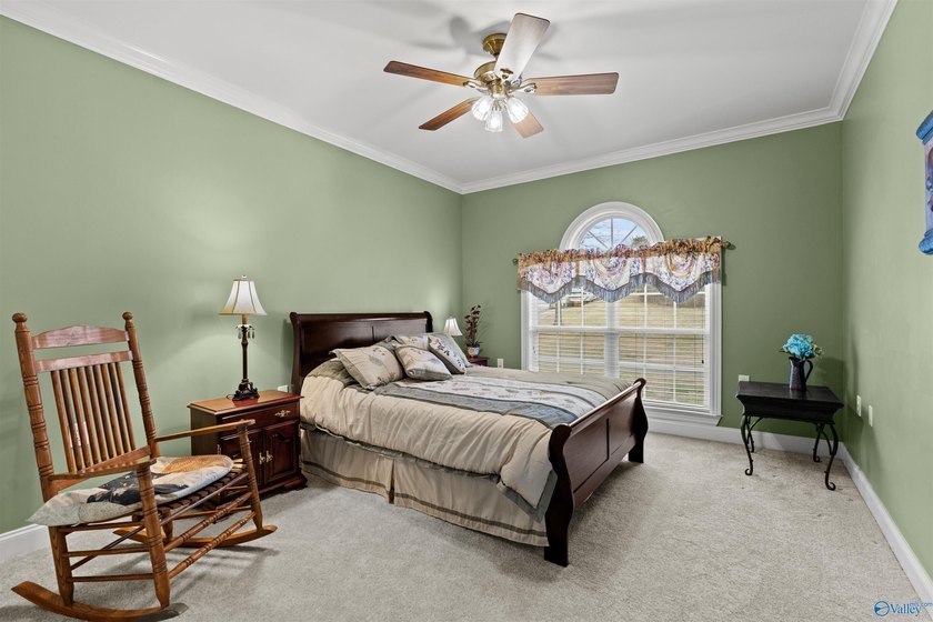 Beautiful home offering 3,876 total finished sqft with 2,388 on - photo 25