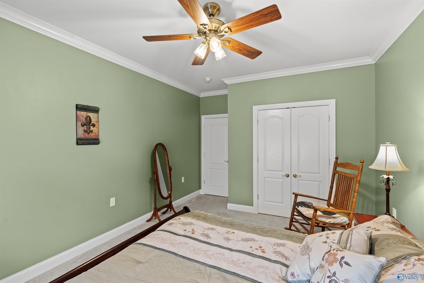 Beautiful home offering 3,876 total finished sqft with 2,388 on - photo 26