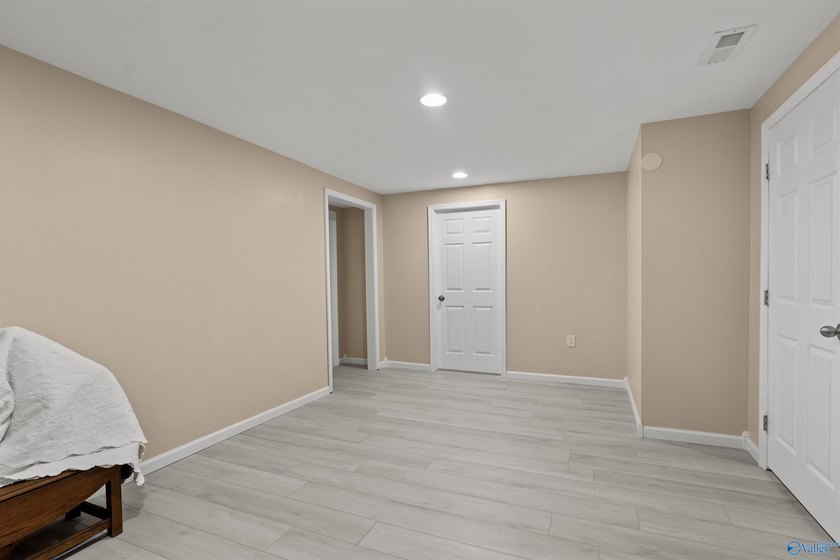 Beautiful home offering 3,876 total finished sqft with 2,388 on - photo 34