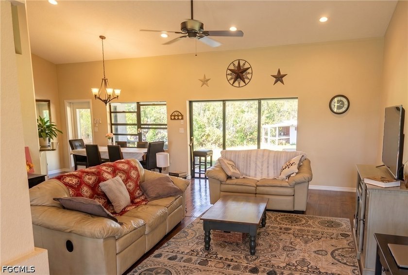 Country living at its finest! Nestled back off Horseshoe Rd off - photo 3