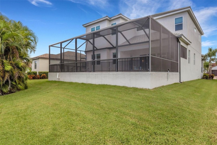 Discover resort-style living in this stunning 5-bedroom, 4-bath - photo 11