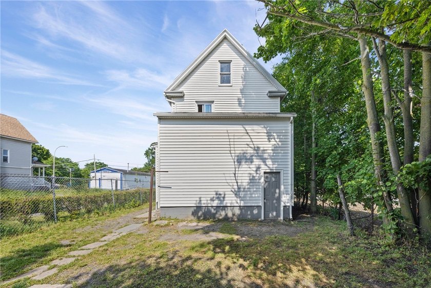 Investor Alert! Don't miss this fantastic duplex opportunity - photo 22