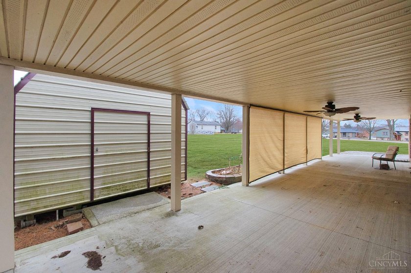 Just steps from the beach and clubhouse in Lake Lorelei! This - photo 27