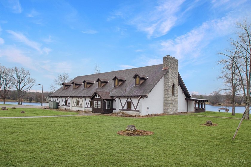 Just steps from the beach and clubhouse in Lake Lorelei! This - photo 31