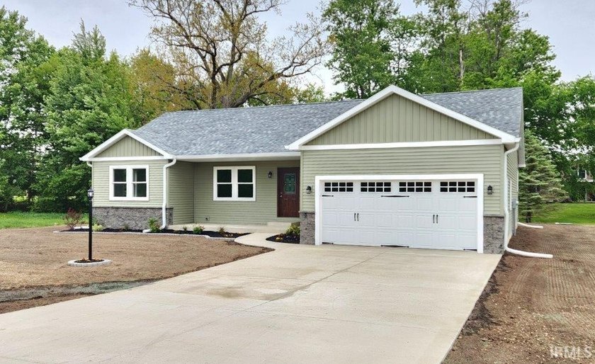 BRAND NEW located in South Shore Green. This floor plan offers - photo 2