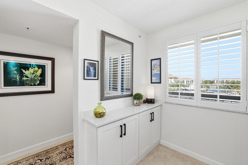Welcome to Residence 404 at 2101 Marina Isle Way, a fourth-floor - photo 2