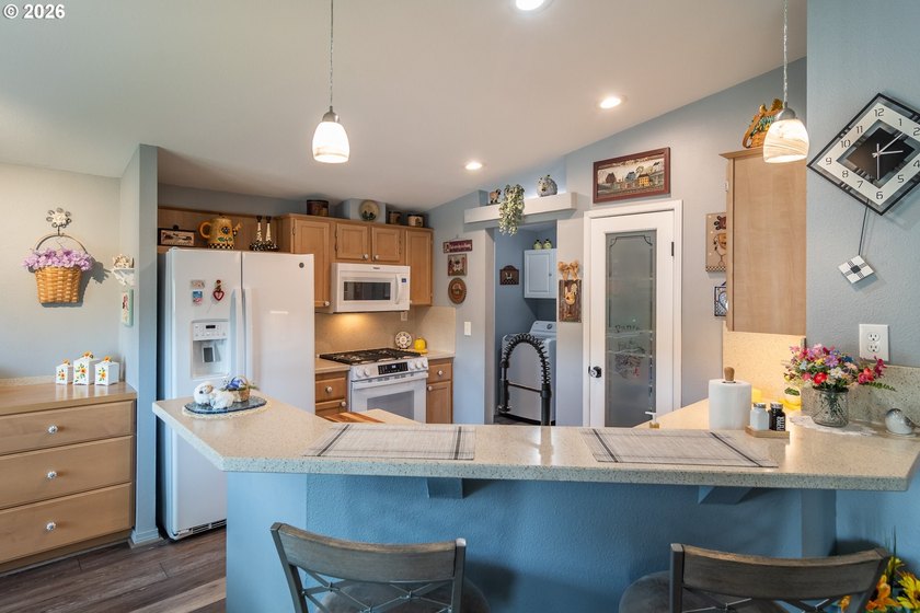 Welcome to this stellar home in the desirable Littlebrook - photo 8