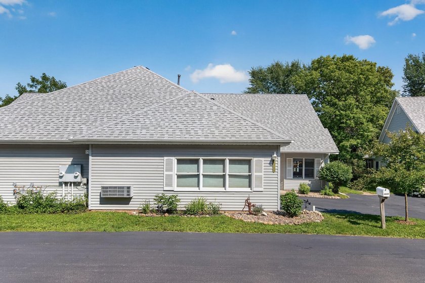 One level living at its best, this light-filled Stuga has a nice - photo 5