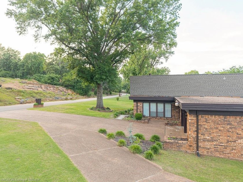 Welcome to this beautifully updated home in the heart of Fort - photo 14