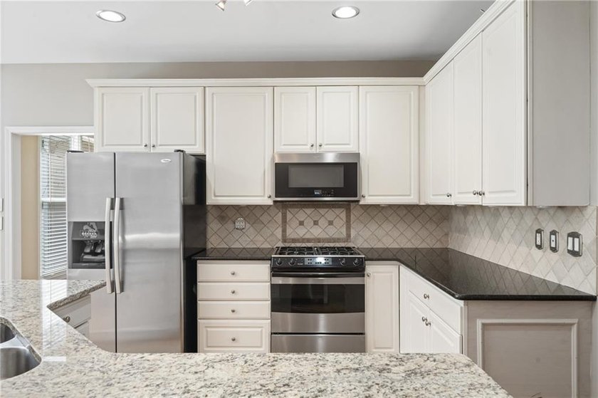 BRING ALL OFFERS! Located in sought-after Roswell just moments - photo 16