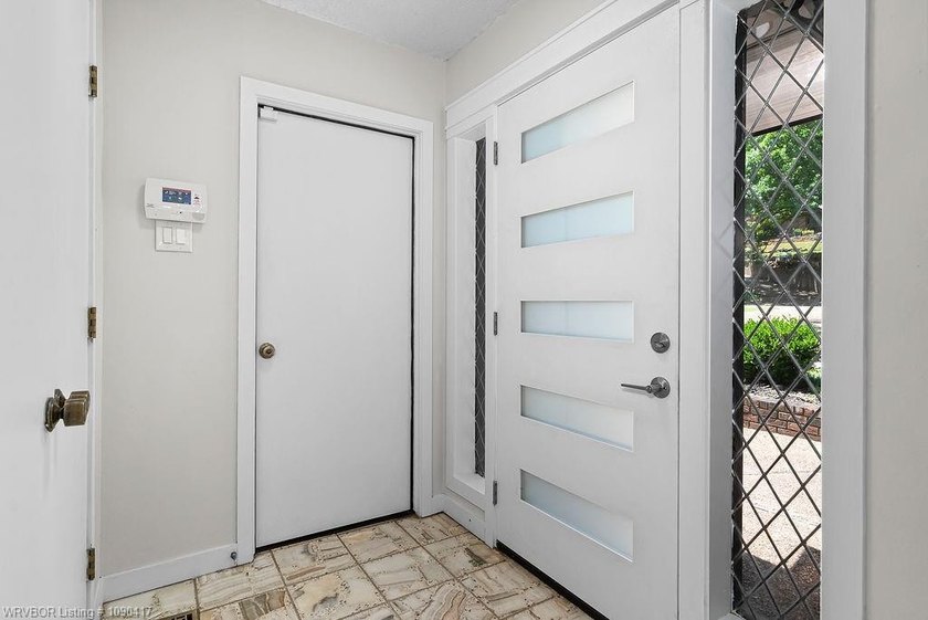 Welcome to this beautifully updated home in the heart of Fort - photo 18