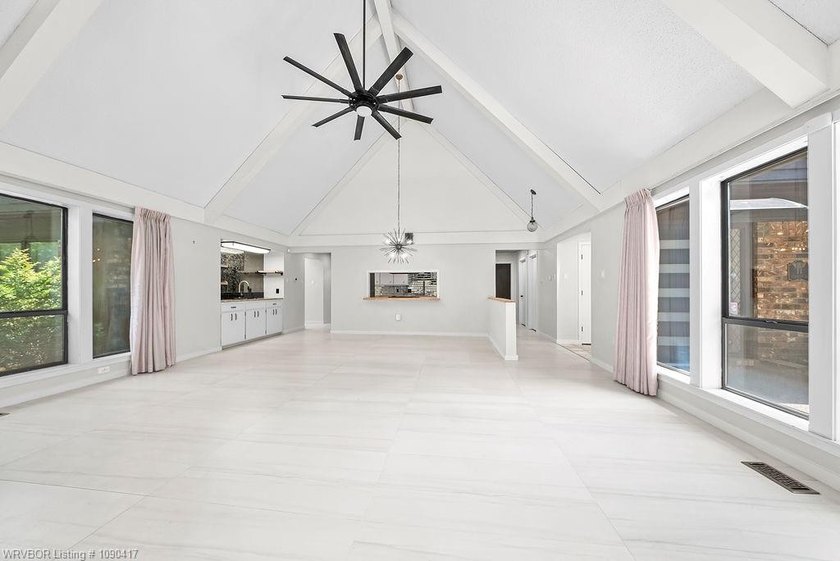 Welcome to this beautifully updated home in the heart of Fort - photo 22