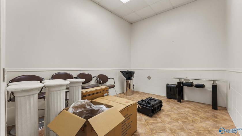 Established Fitness and Health Spa with over 22 years in - photo 22