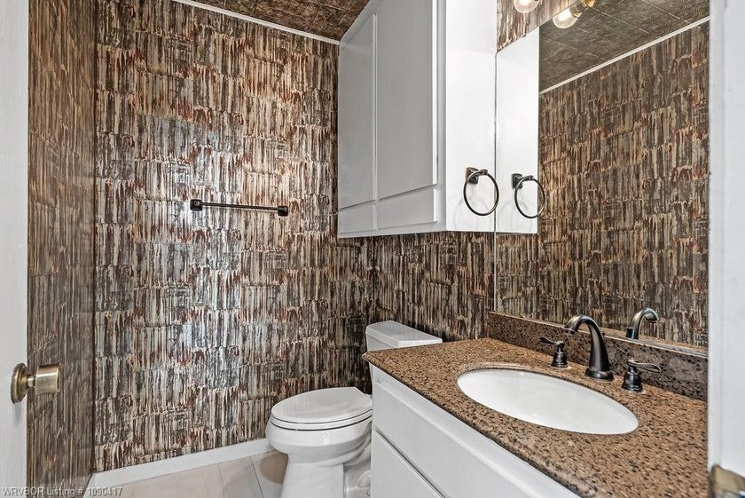 Welcome to this beautifully updated home in the heart of Fort - photo 26
