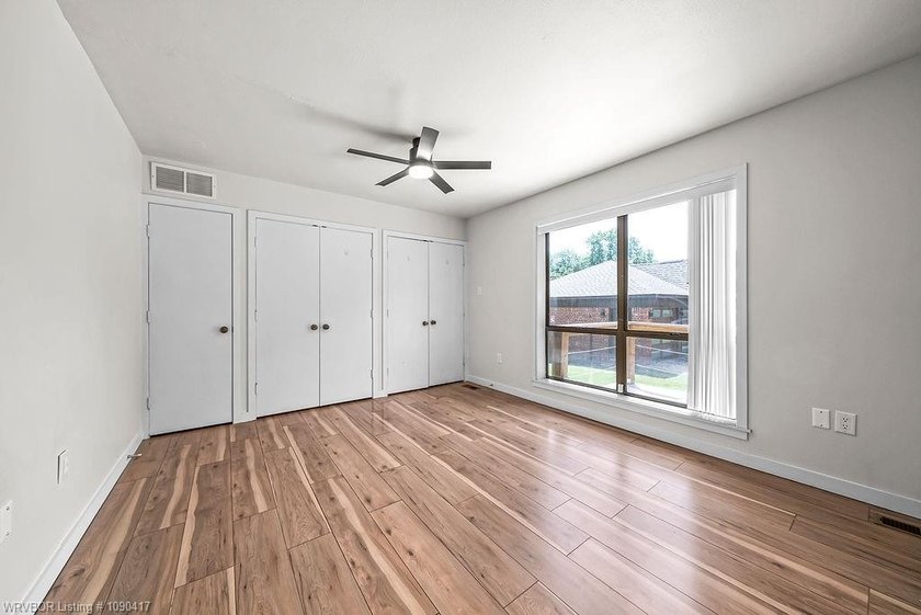 Welcome to this beautifully updated home in the heart of Fort - photo 36