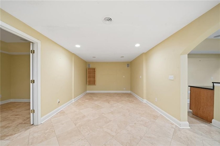 BRING ALL OFFERS! Located in sought-after Roswell just moments - photo 45
