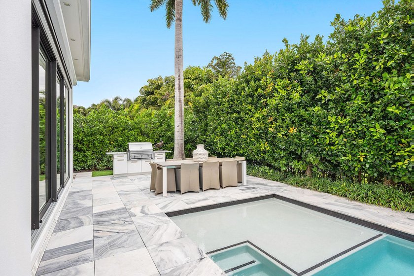 2424 Queen Palm Road is a striking modern estate by River Birch - photo 18