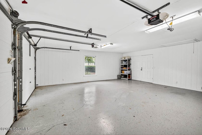 Enjoy this peaceful, quiet home tucked under the beautiful trees - photo 20