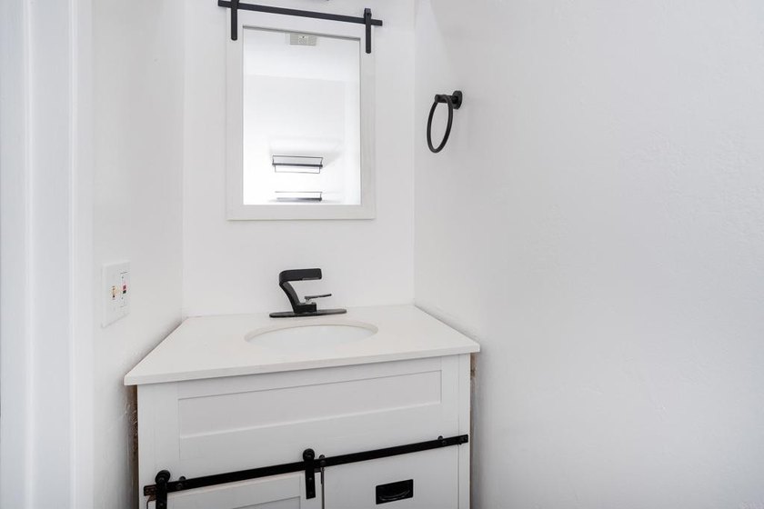 5700 Baltimore Dr 16 - photo 7