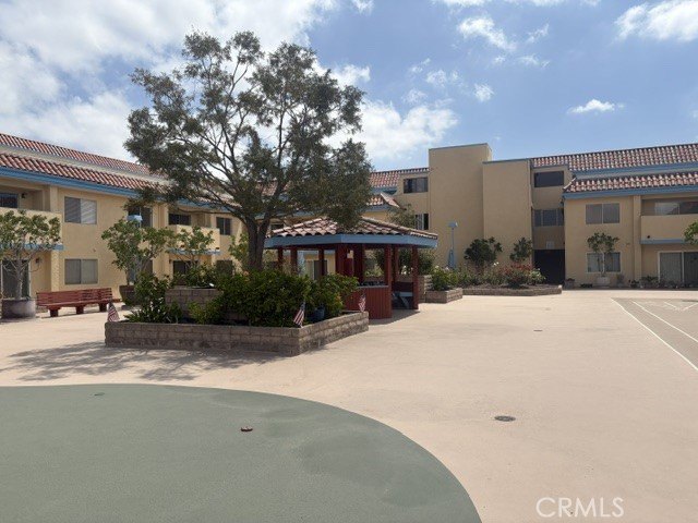 Don't miss out on this spacious 1 bedroom, 1 bath Condo Located - photo 22