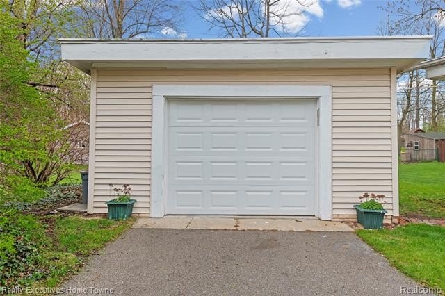 Great opportunity to live in Sheldon Beach Subdivision! Home - photo 22