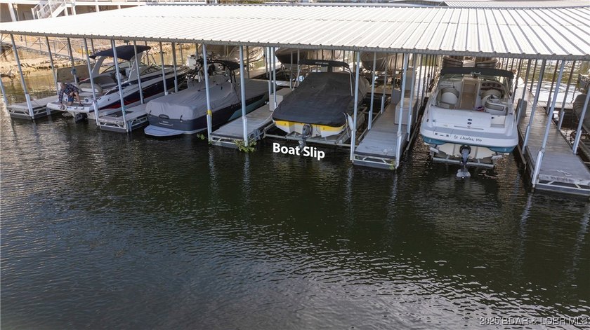 Turnkey lakefront living with strong rental appeal in the heart - photo 34
