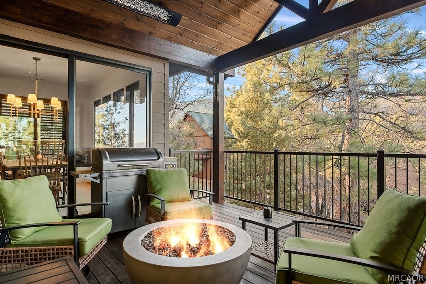 Stunning 4-Bedroom, 3-Bath home with Lake &amp; Ski Slope Views in - photo 38