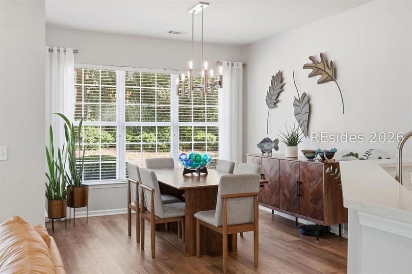 Welcome home to this beautifully designed Robin model villa - photo 4