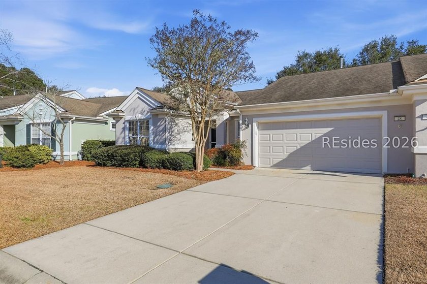 Welcome home to this beautifully designed Robin model villa - photo 5