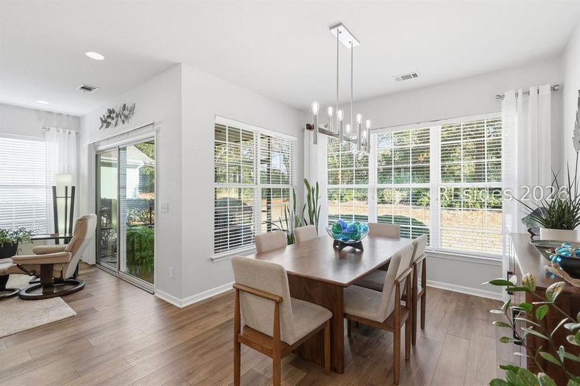 Welcome home to this beautifully designed Robin model villa - photo 10