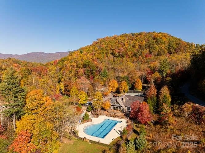 Effortless Mountain Living Set within the private gates of - photo 46