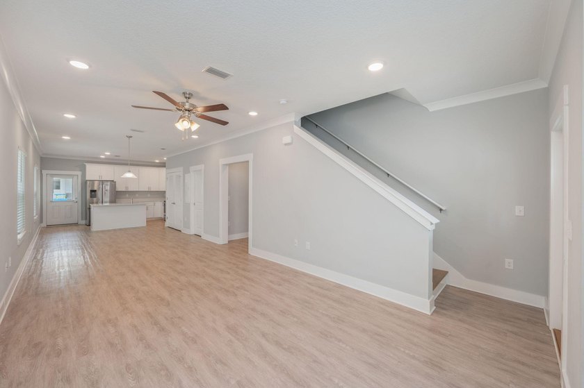 Welcome to 416 Date Palm Lane, a beautifully maintained end-unit - photo 7